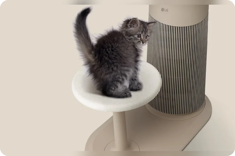 LG PuriCare AS25GCBZ0 step platform for senior and short-legged cats