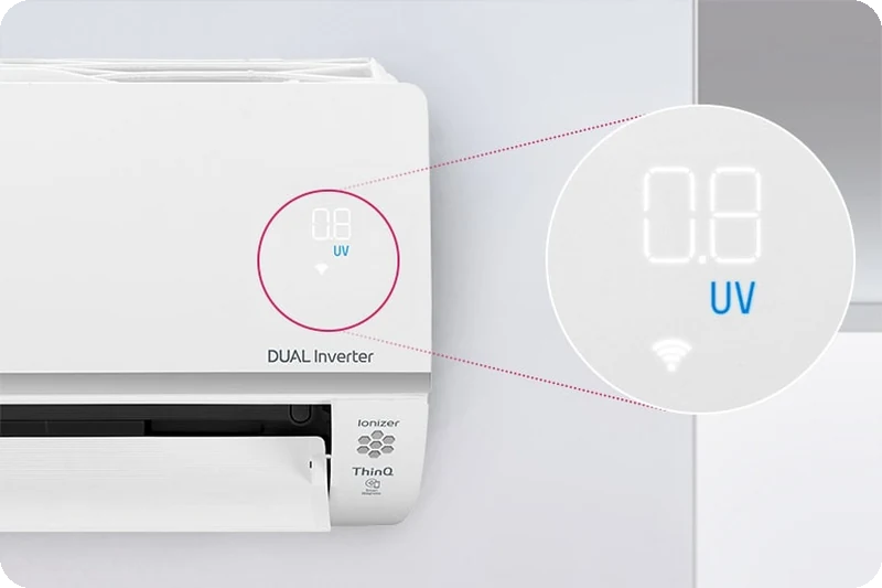 LG air-conditioner display showing energy-consumption information.